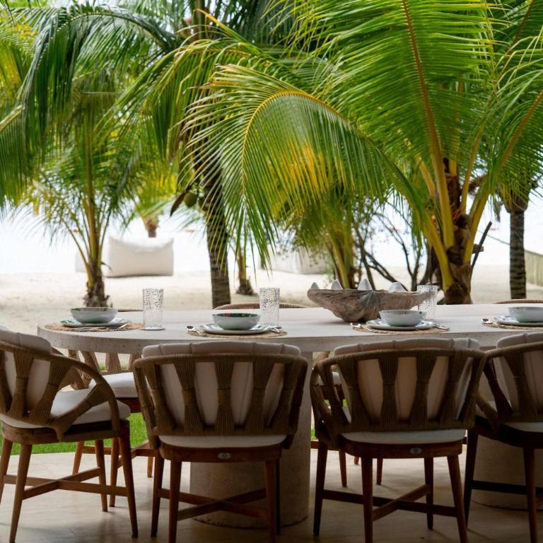 Artila 6BR Beachfront Steps from Caribbean Blue - Appartement - 13