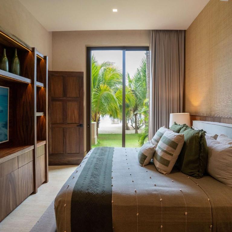 Artila 6BR Beachfront Steps from Caribbean Blue - Appartement - 24