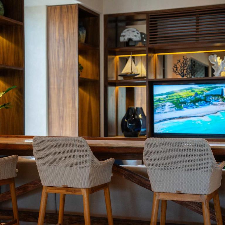 Artila 6BR Beachfront Steps from Caribbean Blue - Appartement - 57