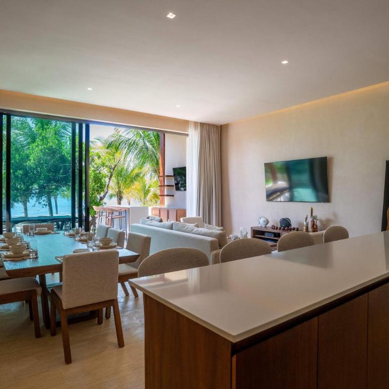 Artila 6BR Beachfront Steps from Caribbean Blue - Appartement - 64