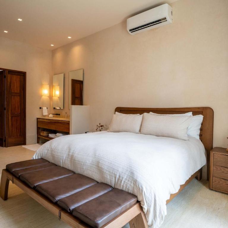Artila 6BR Beachfront Steps from Caribbean Blue - Appartement - 74