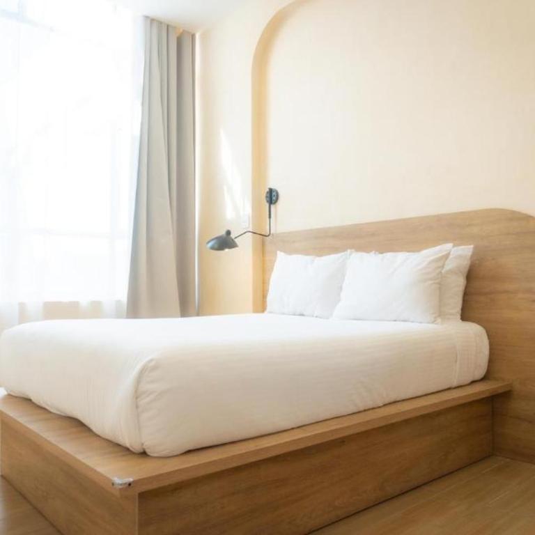 Hotel y suites Morada Puebla - Estudio Deluxe con cama grande - 3