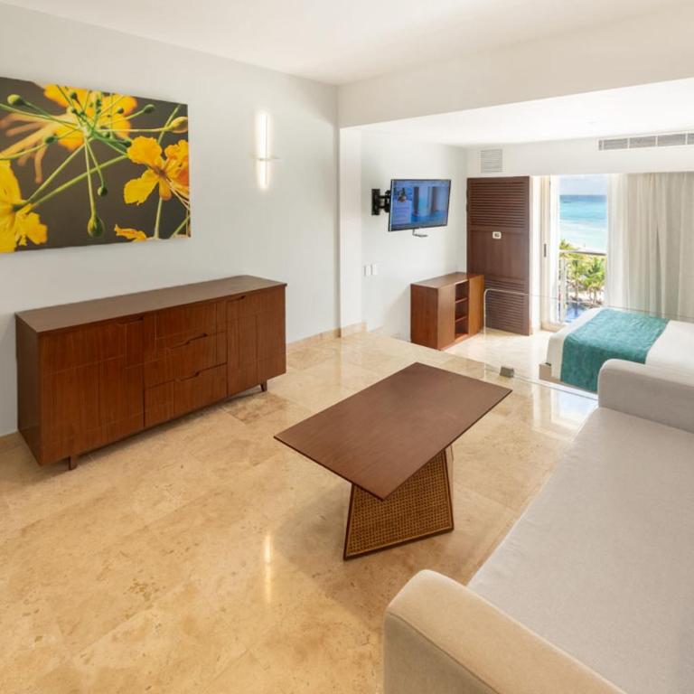 Sunset Royal Beach Resort - Habitación Doble Deluxe con vistas al mar - 3