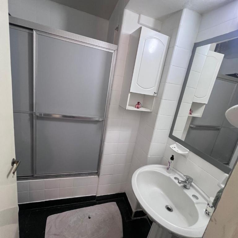 Dto en Boedo, calido a pasos del centro - Apartamento de 2 dormitorios - 4