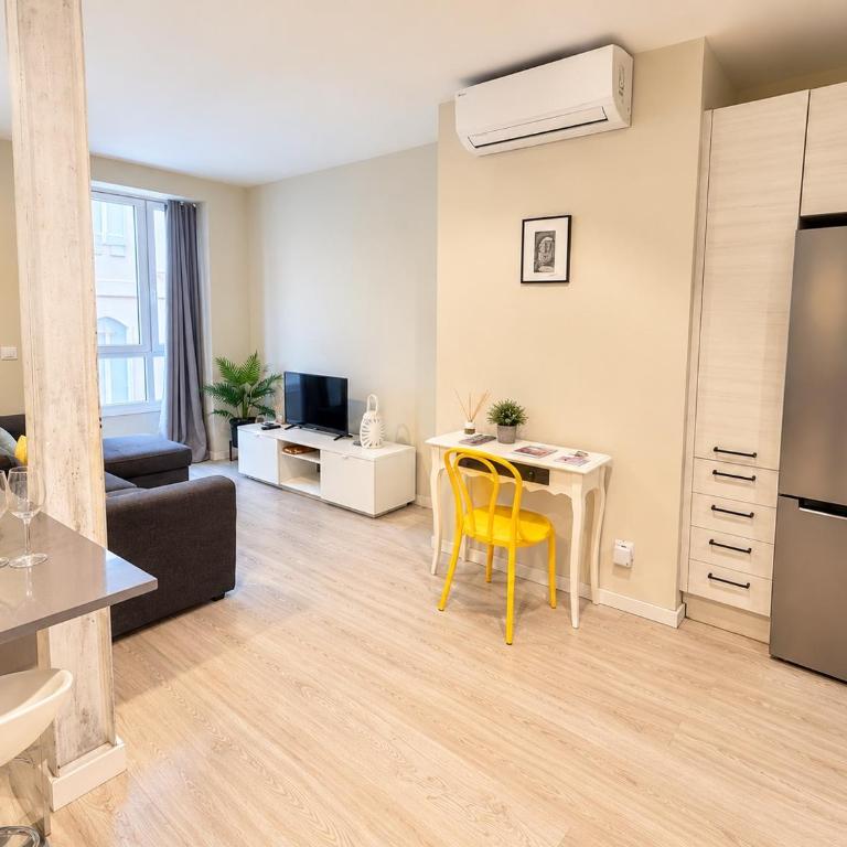 EL RINCON DE LA MERCED 2 Junto Laurel Aire acondicionado By Apartamentos Logrono - Apartamento - 6