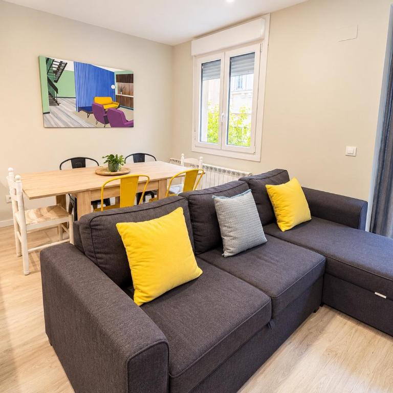 EL RINCON DE LA MERCED 2 Junto Laurel Aire acondicionado By Apartamentos Logrono - Apartamento - 3