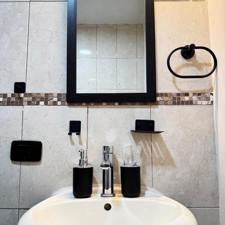 27 Depa Casa compartida - Consulado Americano - Apartment - 16
