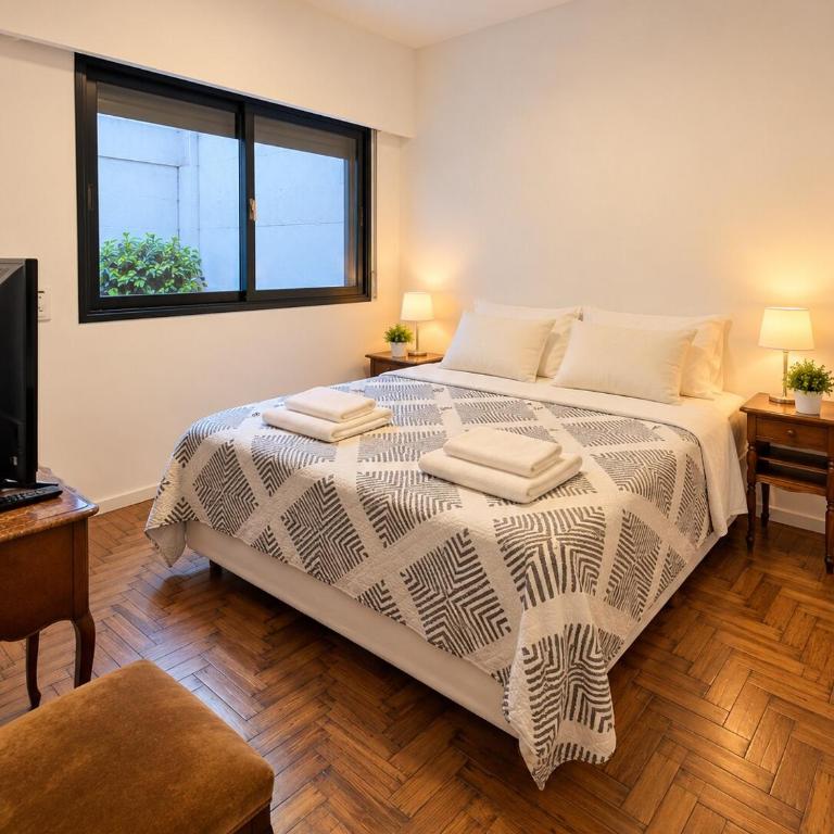 Amplio departamento excelente ubicación La Plata - Apartamento de 1 dormitorio - 4