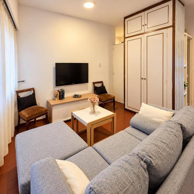 Amplio departamento excelente ubicación La Plata - Apartamento de 1 dormitorio - 5