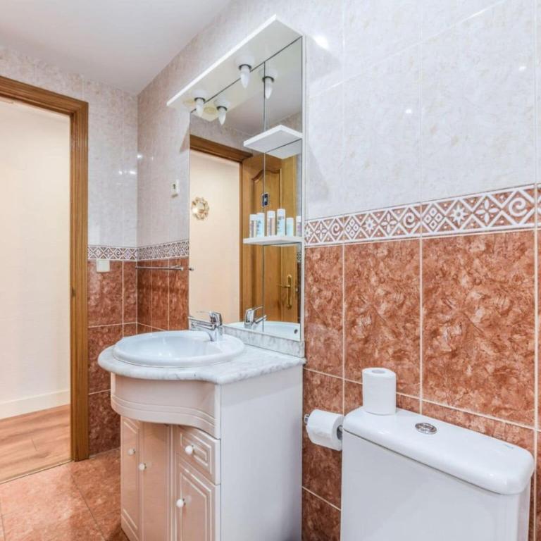Spacious Apartment near Retiro Park - Apartamento con 4 dormitorios - 31