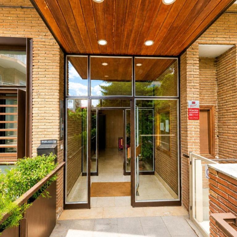 Spacious Madrid Apartment with Garden - Apartamento de 3 dormitorios - 8