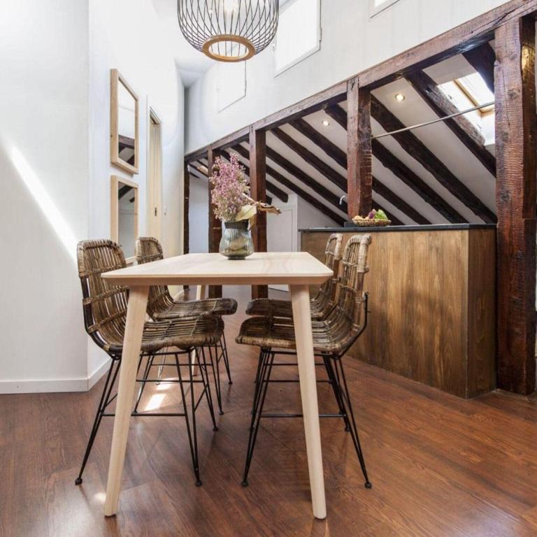 Penthouse near Plaza Mayor, Madrid - Apartamento de 1 dormitorio - 2