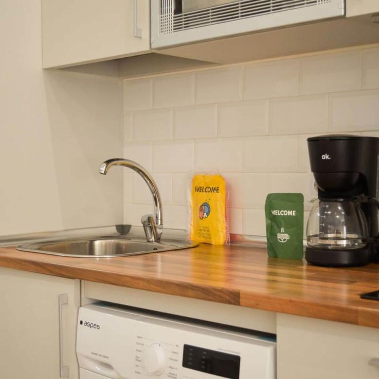Stay in Quiet Madrid Area - Apartamento - 7