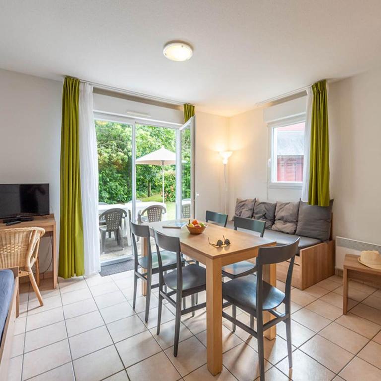 5-Guest Cottage with Terrace in Loire - Maison de Vacances 1 Chambre - 14
