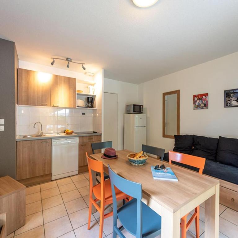 5-Guest Cottage with Terrace in Loire - Maison de Vacances 1 Chambre - 1