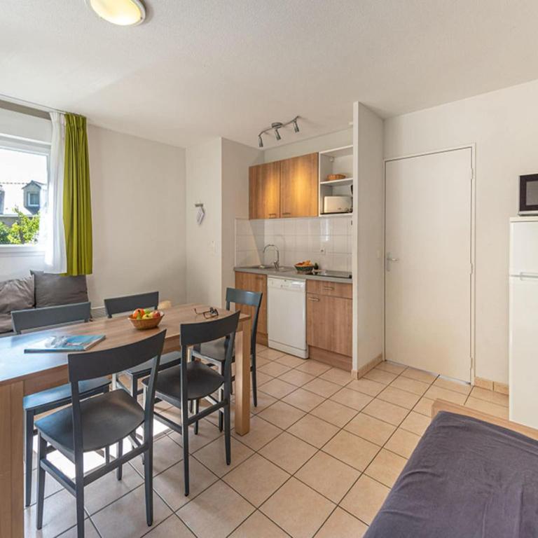5-Guest Cottage with Terrace in Loire - Maison de Vacances 1 Chambre - 10