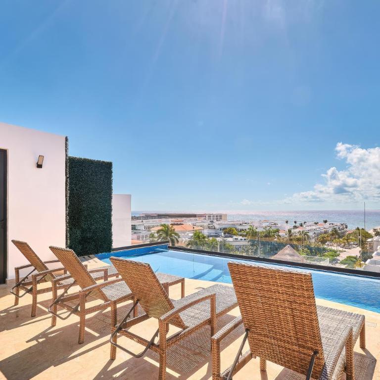 2 Bdrm Ocean View Private Pool Heart Of Town - Apartment mit 2 Schlafzimmern und Balkon - 3