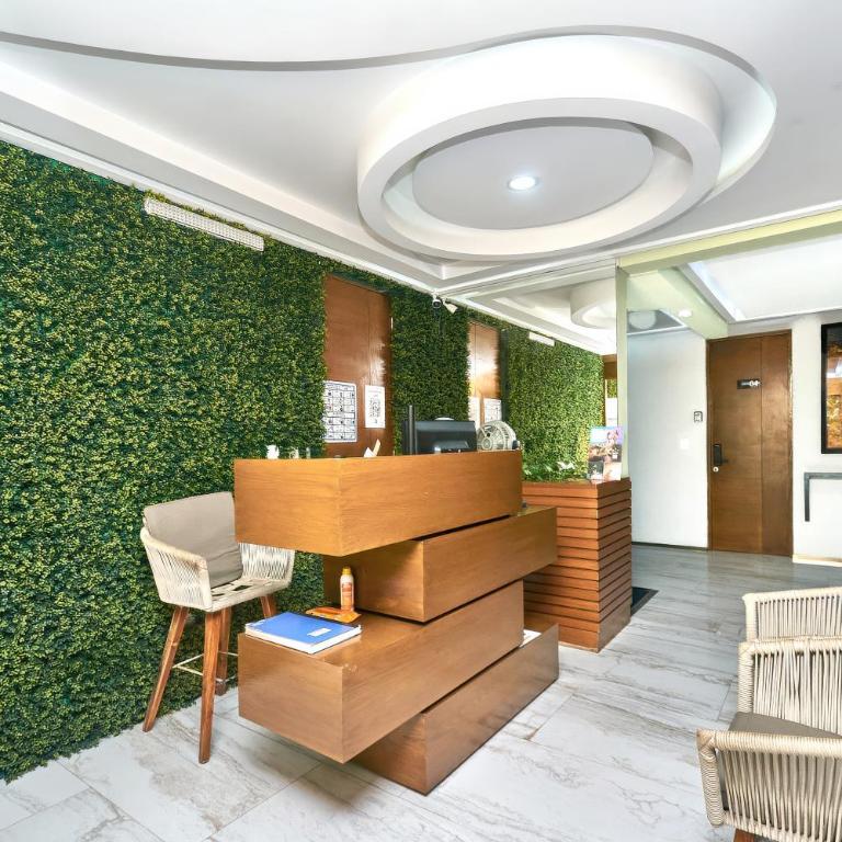 2 Bdrm Ocean View Private Pool Heart Of Town - Apartment mit 2 Schlafzimmern und Balkon - 10