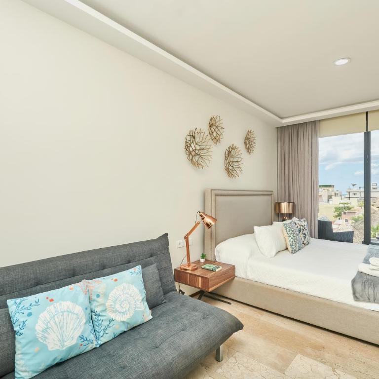 2 Bdrm Ocean View Private Pool Heart Of Town - Apartment mit 2 Schlafzimmern und Balkon - 17