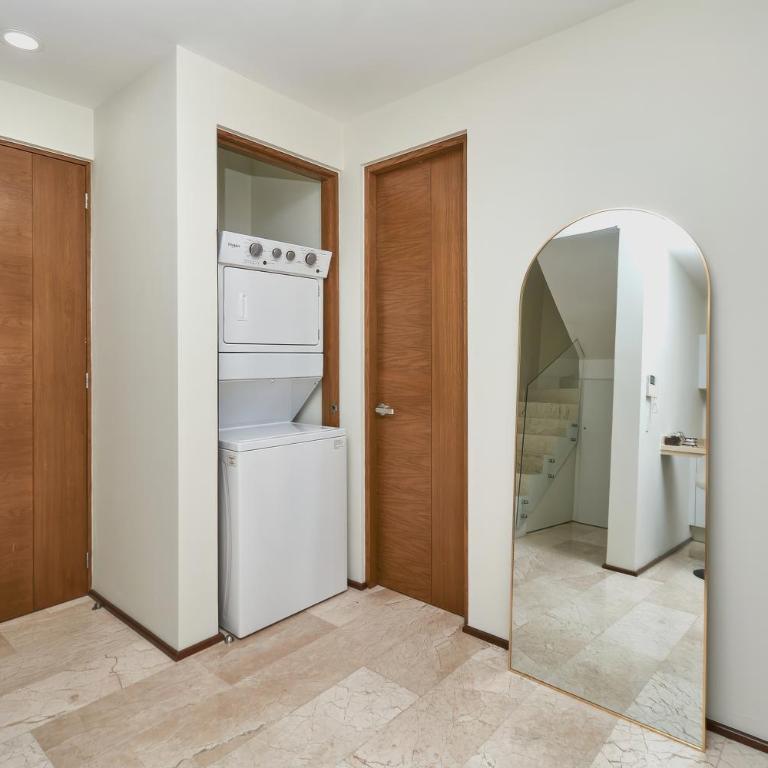 2 Bdrm Ocean View Private Pool Heart Of Town - Apartment mit 2 Schlafzimmern und Balkon - 41