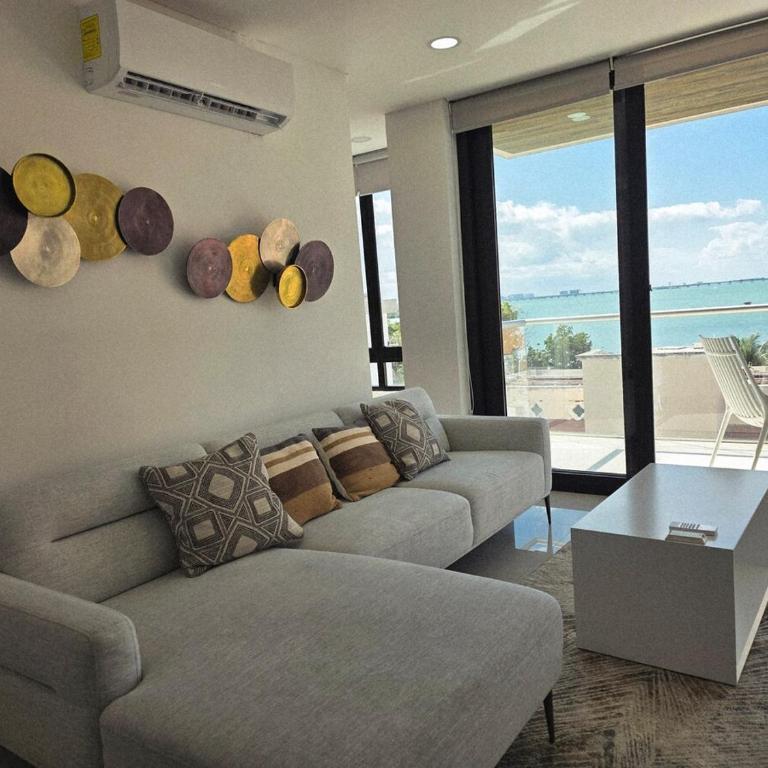 TAKH, Elegant Condo 2BR Rooftop Pool Ocean View & Balcony lagoon view - Apartamento Familiar de 2 dormitorios con vistas - 1