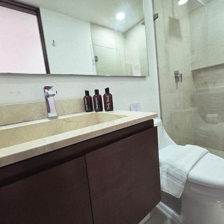 TAKH, Elegant Condo 2BR Rooftop Pool Ocean View & Balcony lagoon view - Apartamento Familiar de 2 dormitorios con vistas - 20