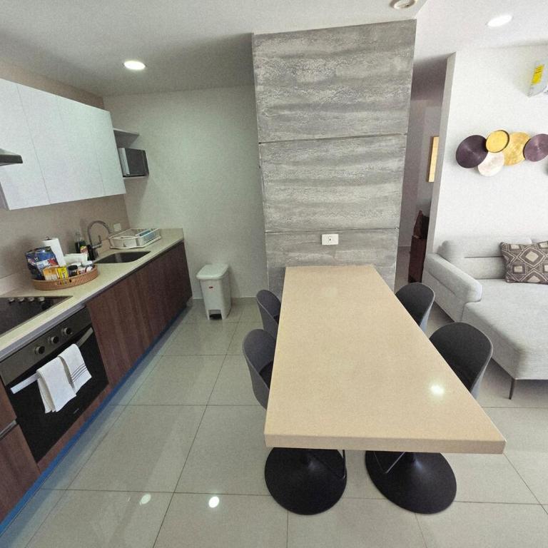 TAKH, Elegant Condo 2BR Rooftop Pool Ocean View & Balcony lagoon view - Apartamento Familiar de 2 dormitorios con vistas - 25