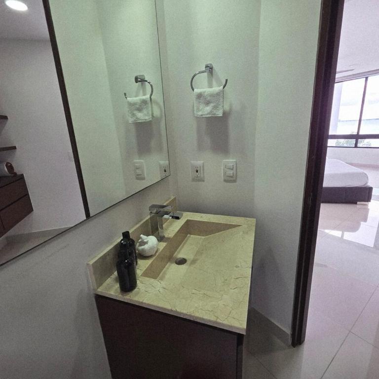TAKH, Elegant Condo 2BR Rooftop Pool Ocean View & Balcony lagoon view - Apartamento Familiar de 2 dormitorios con vistas - 32