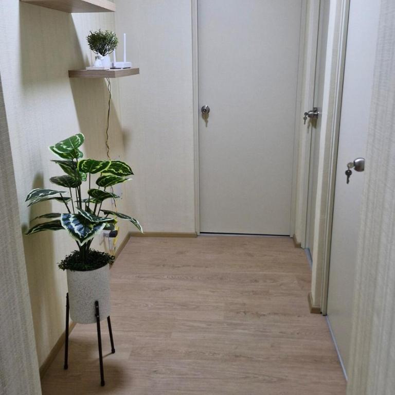 Minimal Living Apartment - Cerca del aeropuerto - Apartamento de 3 dormitorios con balcón - 3