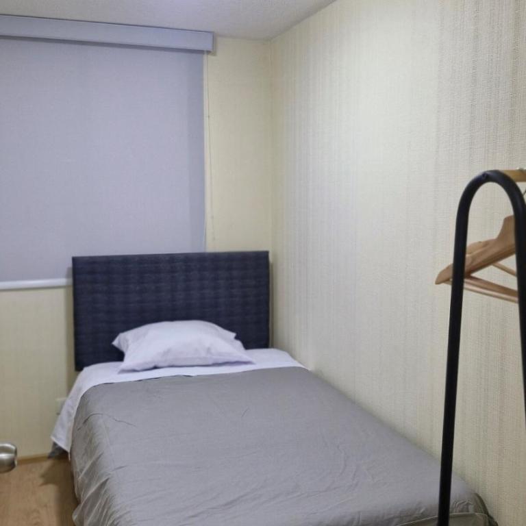 Minimal Living Apartment - Cerca del aeropuerto - Apartamento de 3 dormitorios con balcón - 19