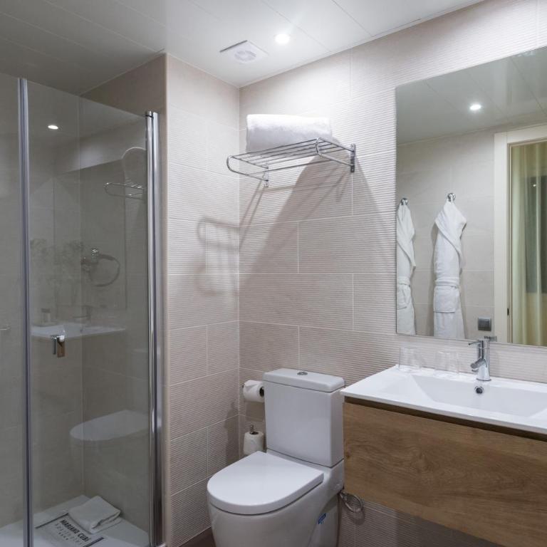Aparthotel Mariano Cubi Barcelona - Junior Suite with Terrace - 9