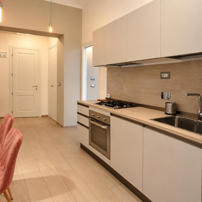 Maison Pellico - Parco del Valentino 5' - Appartamento con 2 Camere da Letto e Balcone - 4