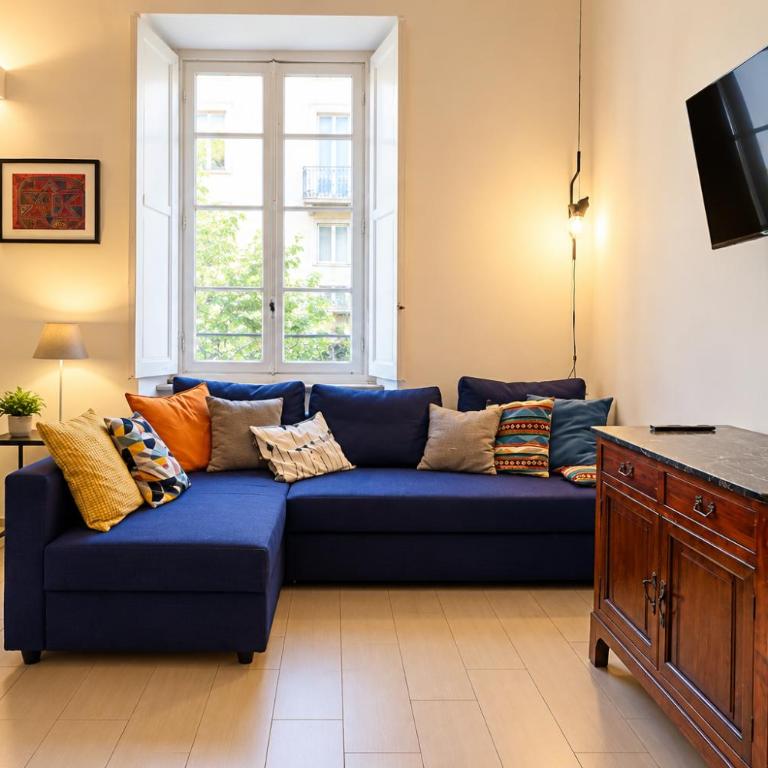 Maison Pellico - Parco del Valentino 5' - Appartamento con 2 Camere da Letto e Balcone - 17