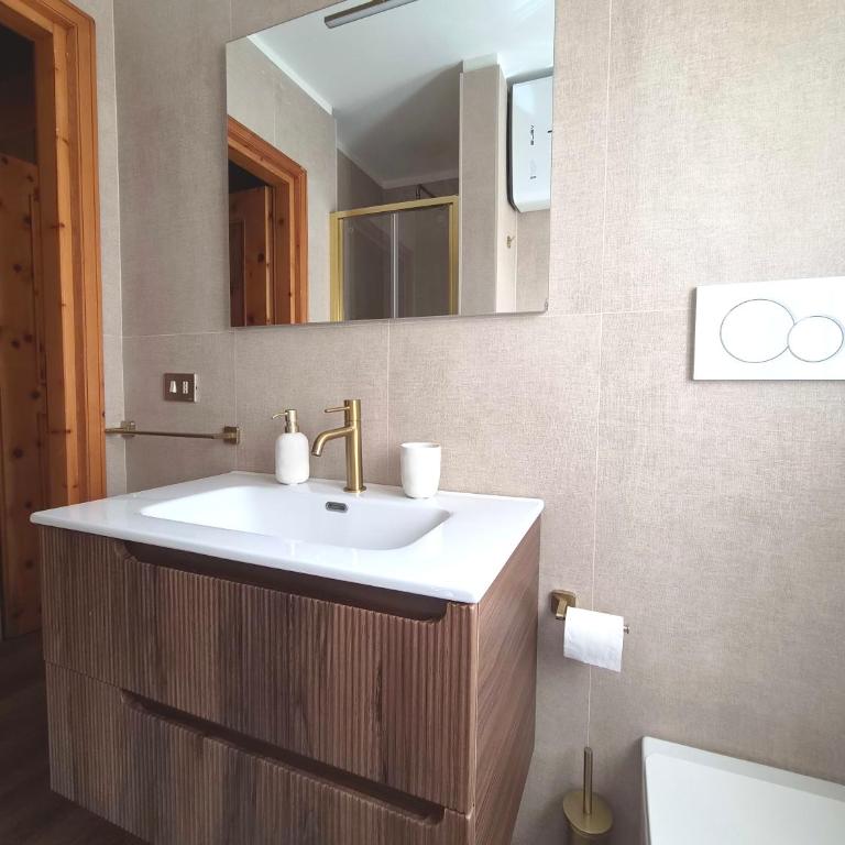 La Trinitè Home near Punta Jolanda - Appartamento con 2 Camere da Letto - 45