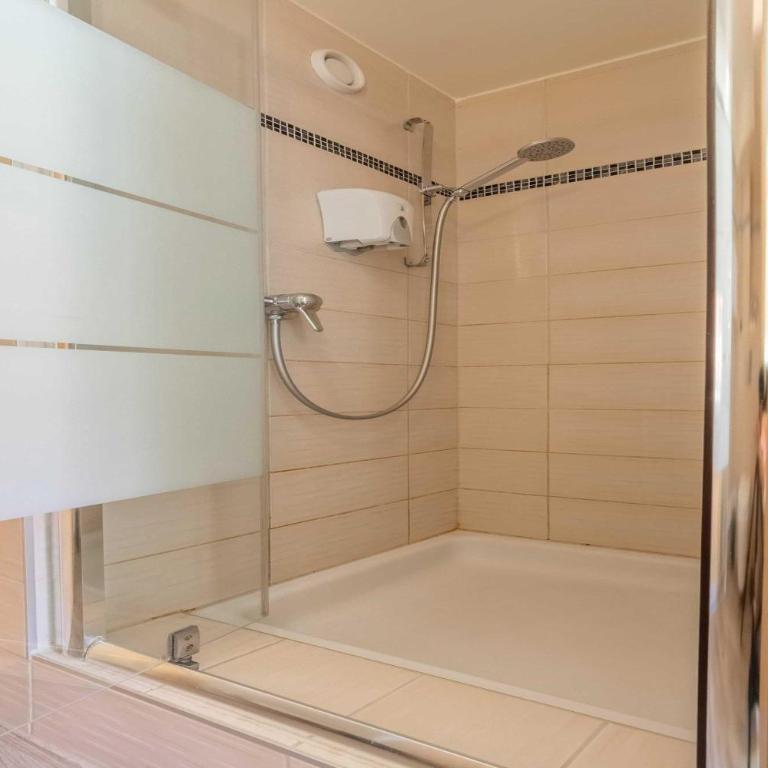 Cosy apartment- 1BR-4P- Geneva - One-Bedroom Apartment - 1