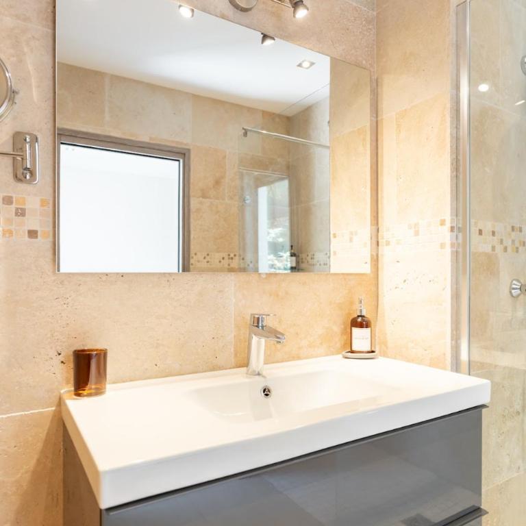 HPC Suites - Appartement 1 Chambre avec Terrasse - 12