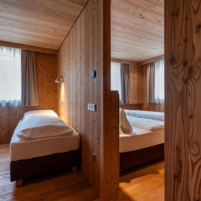 Hospiz Passo Gardena - Habitación Cuádruple con vistas a la montaña - 5