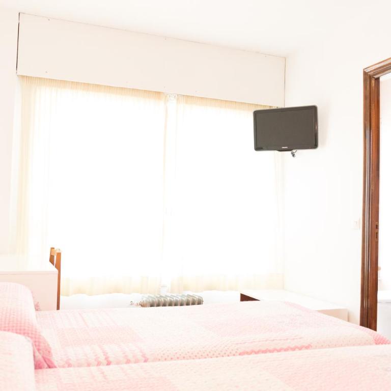 Rey Fernando - Habitación doble con baño privado - 2 camas y cama supletoria - 5