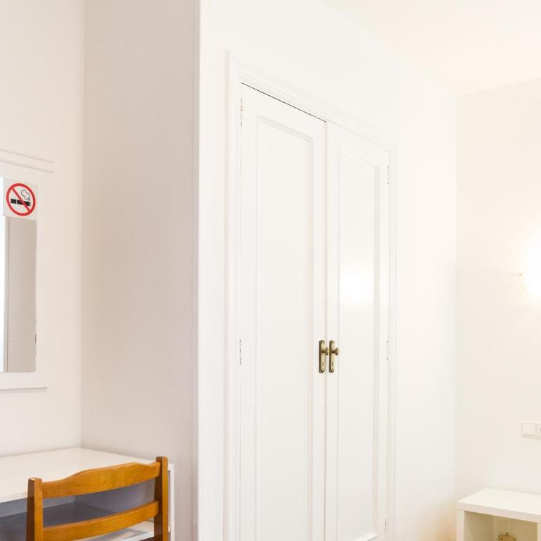 Rey Fernando - Habitación Doble con baño privado - 1 o 2 camas - 22