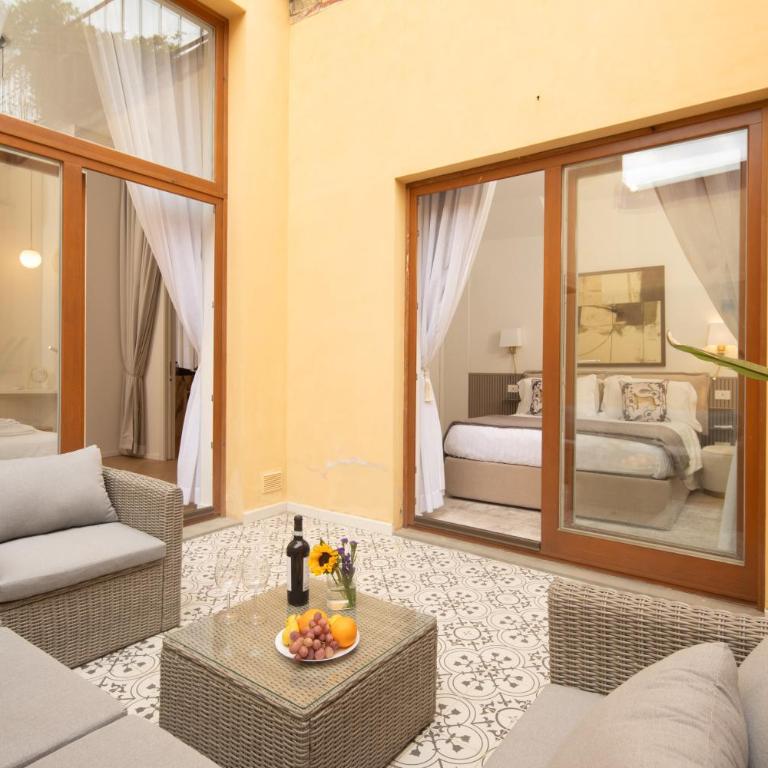 Exclusive Private courtyard by San Lorenzo - Two-Bedroom Apartment - 14