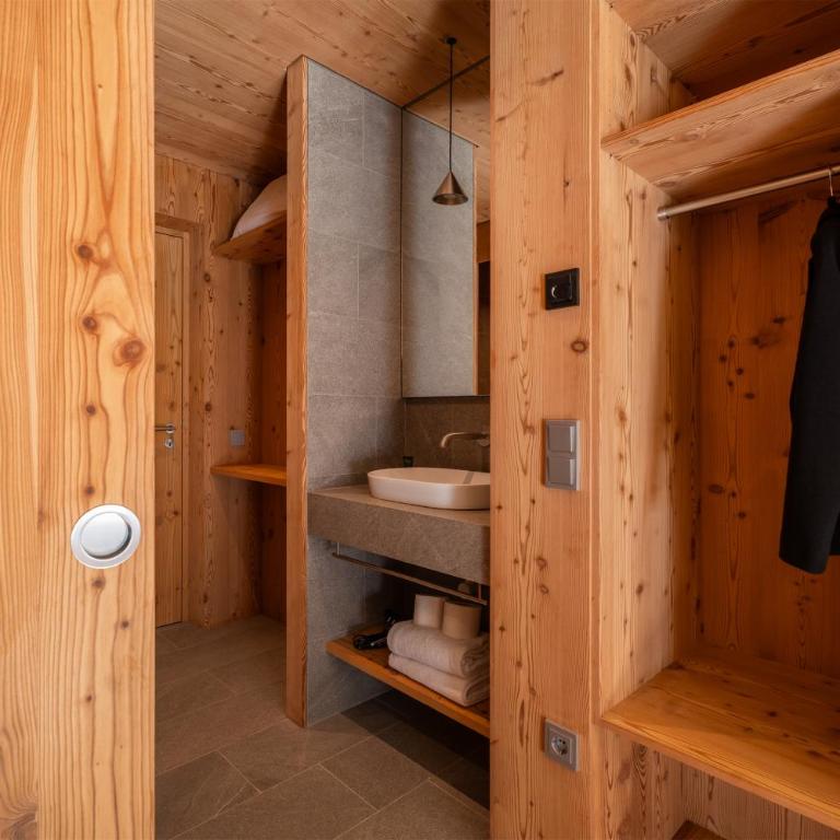 Hospiz Passo Gardena - Habitación Doble con vistas a la montaña - 7