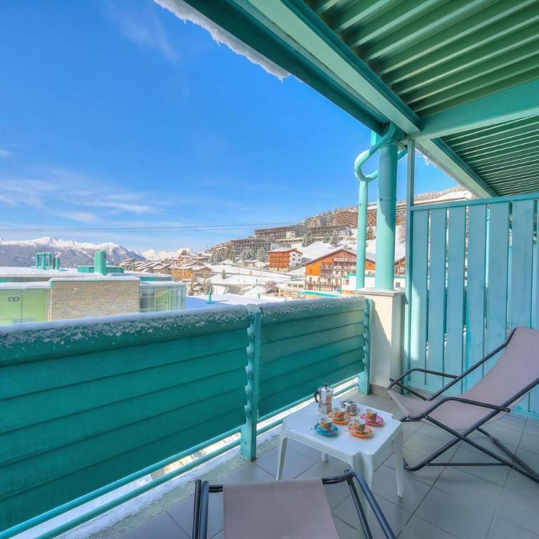 Villaggio Olimpico - One Bedroom Apartment with Balcony 5 - 2