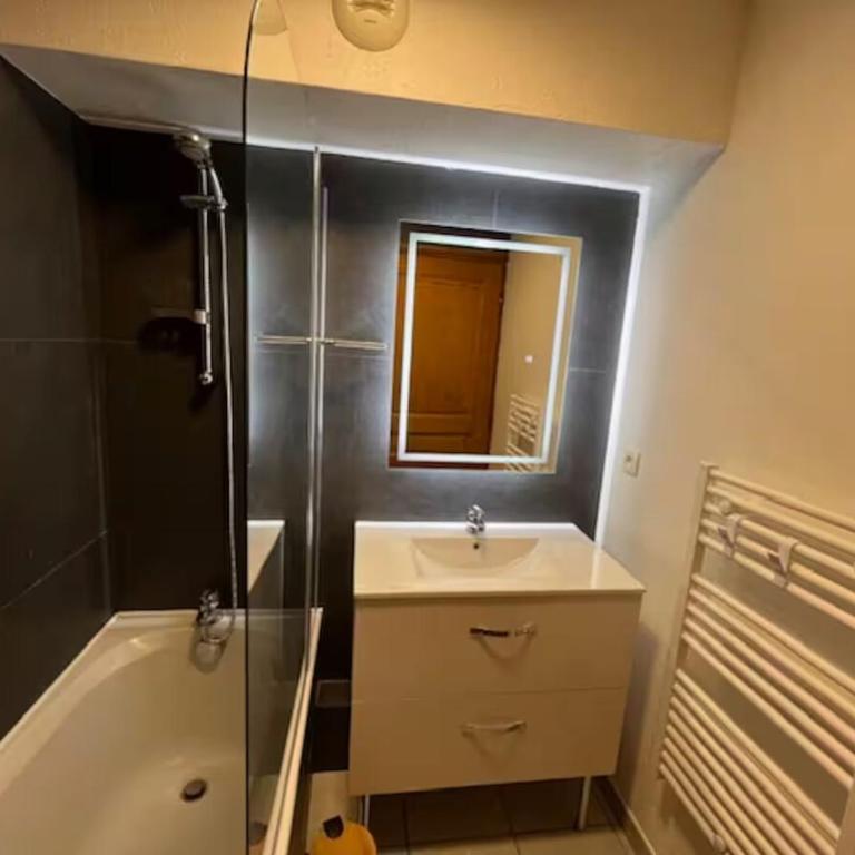 2 bedroom apartment for 4 people, ski-in ski-out, Tignes Le Lac, private garage - Apartment mit 1 Schlafzimmer - 8