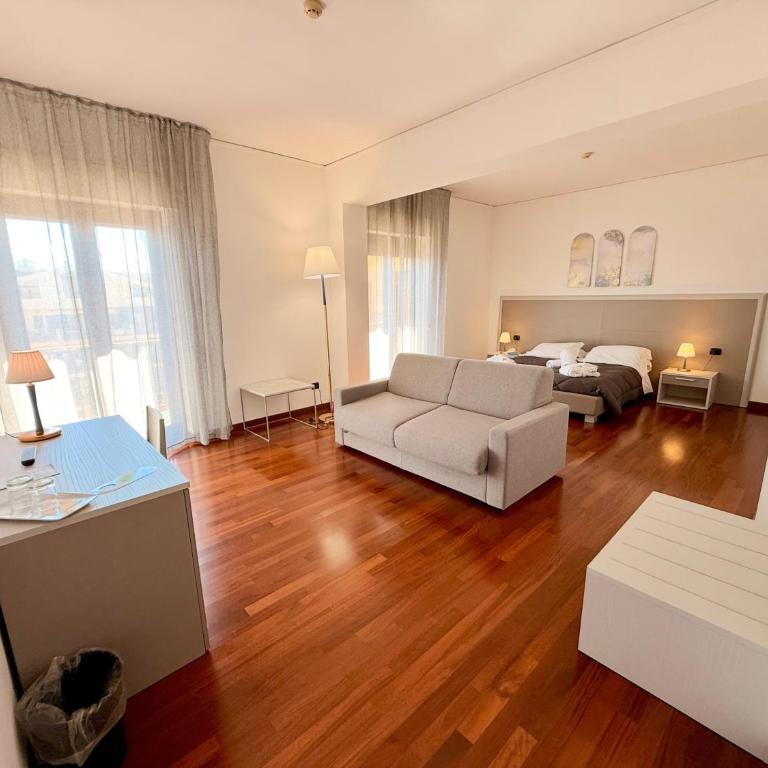 Europa Palace Hotel - Camera Matrimoniale - 9