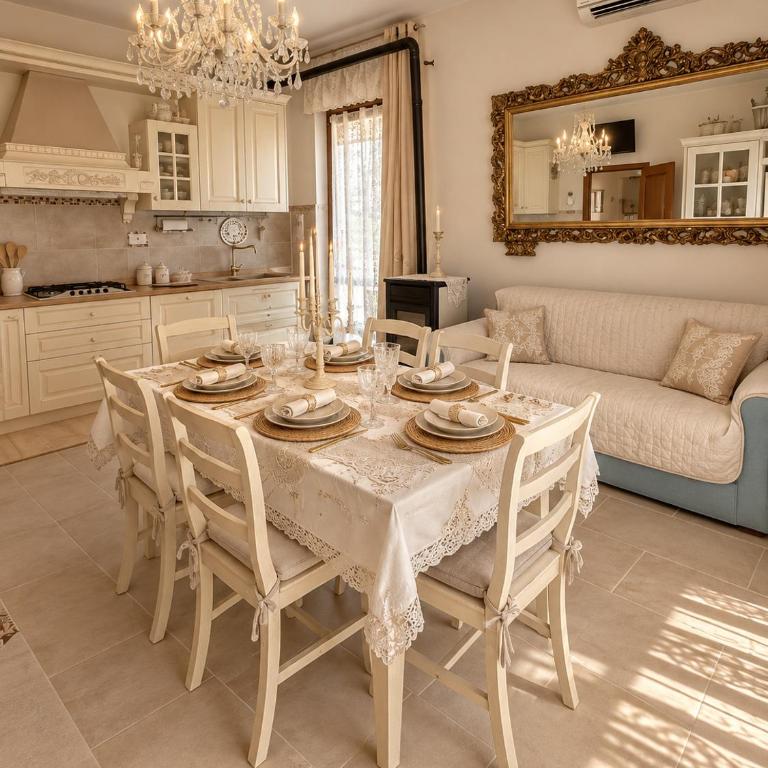 Venetian Style Apartments in Villa - Superior One-Bedroom Apartment - 16