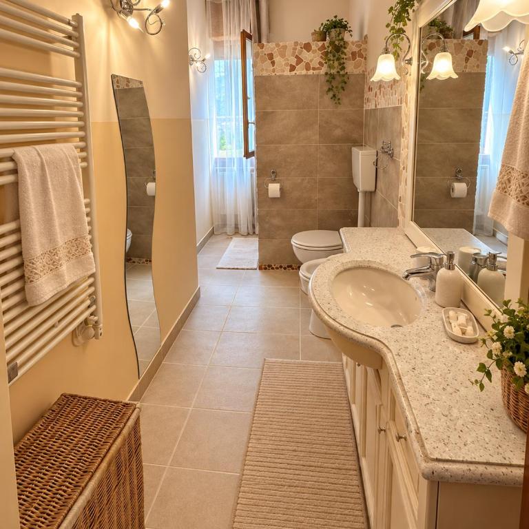 Venetian Style Apartments in Villa - One-Bedroom Apartment - 21