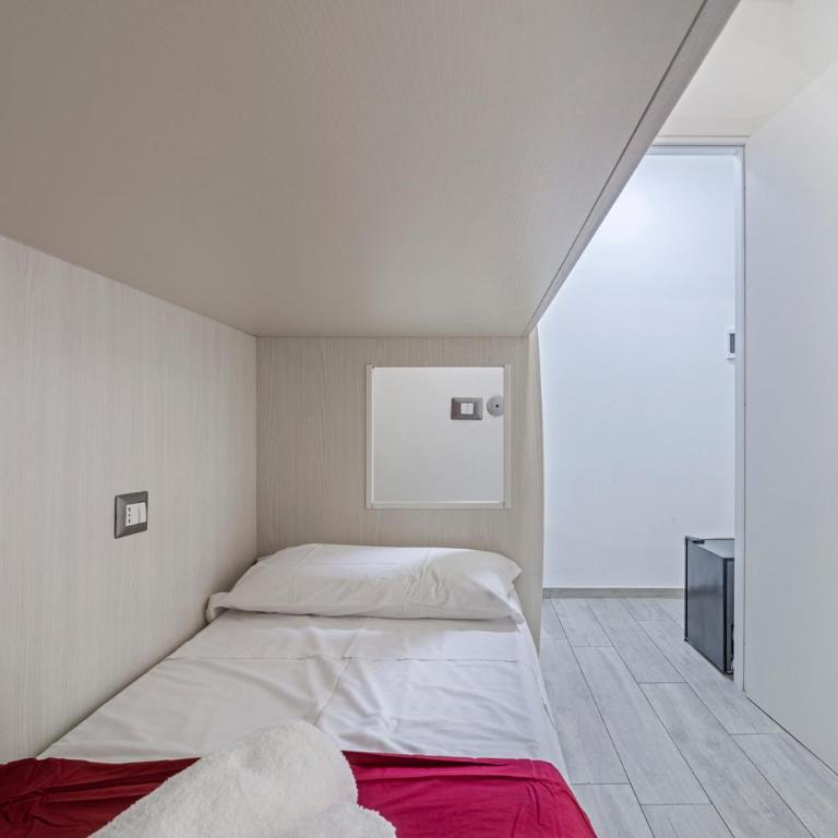 IL BACIO Guest House - Deluxe Quadruple Room - 8