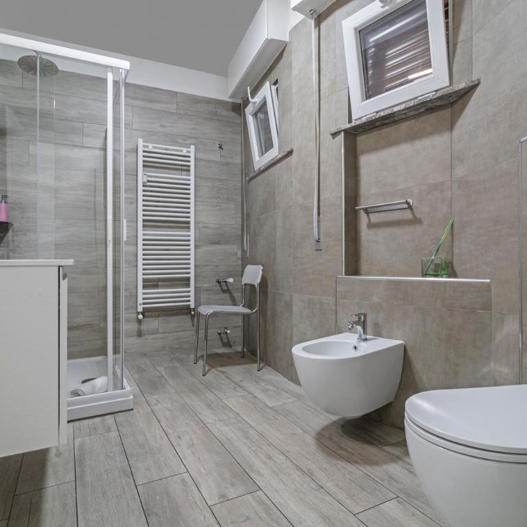 IL BACIO Guest House - Deluxe Quadruple Room - 10