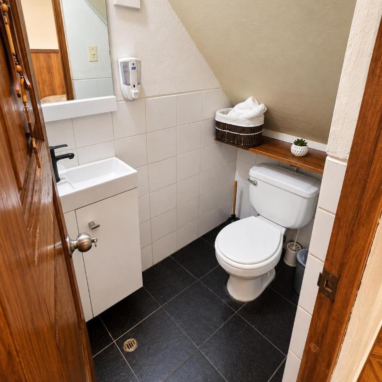 Cozy Studio - 9 Min to Historic Center - One-Bedroom Apartment - 5