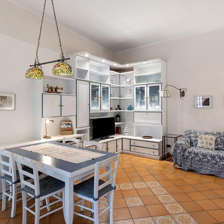 Old Fisherman House - Two-Bedroom House - 2